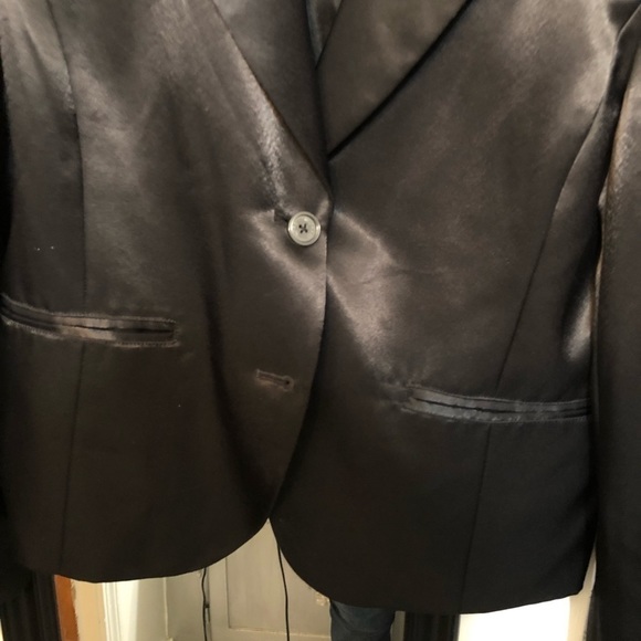 Micheal Kors size 12 black Satin classic blazer wore 1x dress up or down - Picture 5 of 6